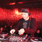 DJ 와우.