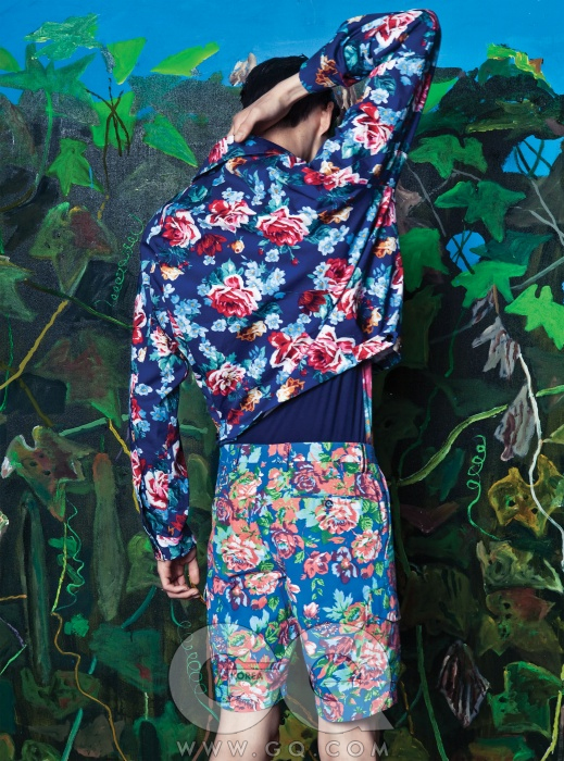 꽃무늬 재킷과티셔츠가격 미정,모두 우영미.꽃무늬 쇼츠39만원, PT01by란스미어.
