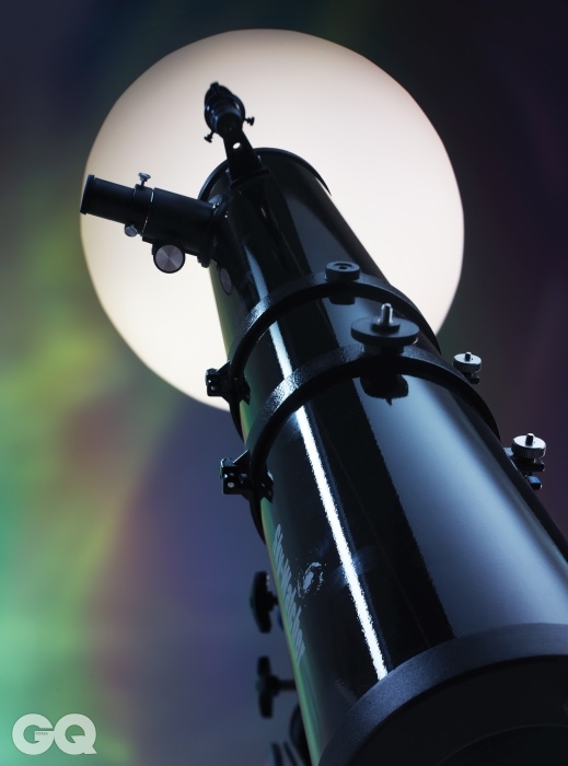 스카이워쳐 BK 1149EQ2 반사 망원경을 처음 사용하면 광축을 맞추는 데 애를 먹는다. BK 1149EQ2는 입문자가 연습용으로 사용하기 알맞다. 20만원대의 저렴한 가격으로 적도의식 마운트까지 공부할 수 있다.