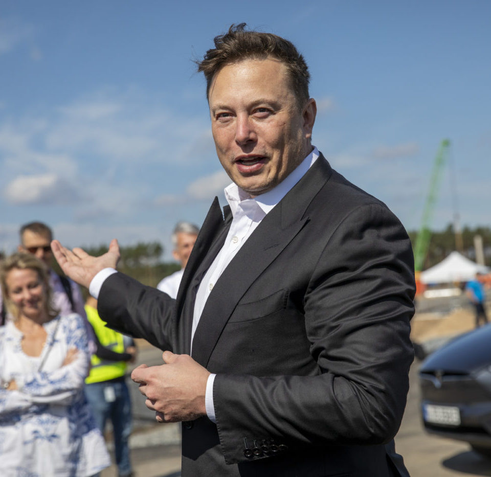 일론 머스크, 트위터 전직원에게 재택 금지령 | 지큐 코리아 (GQ Korea)