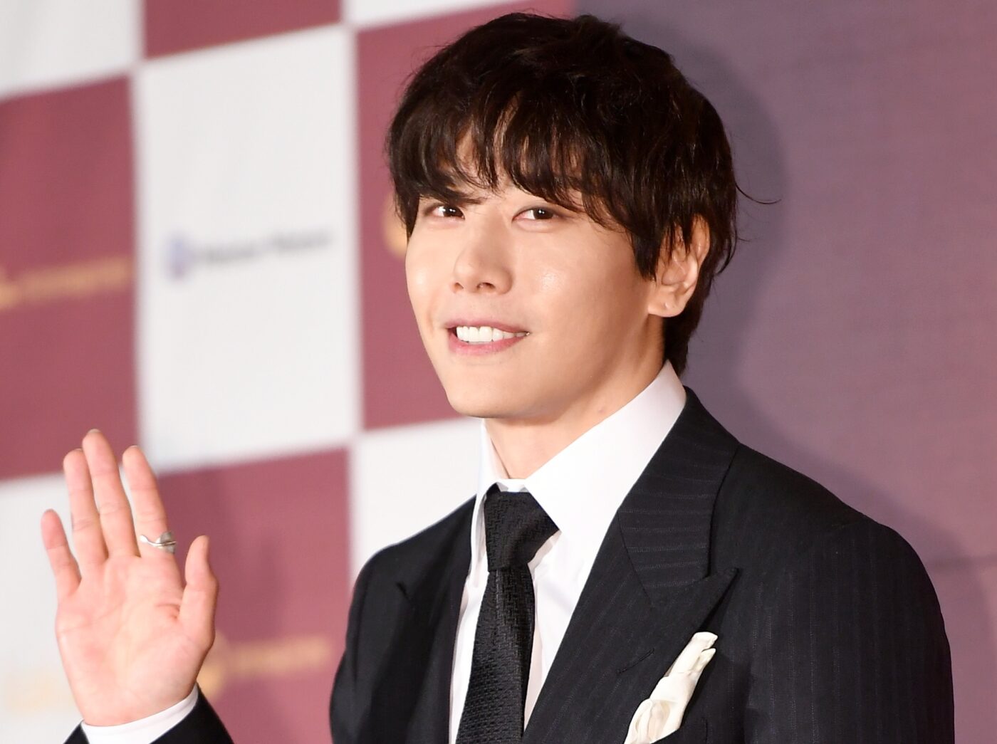 park hyo shin net worth