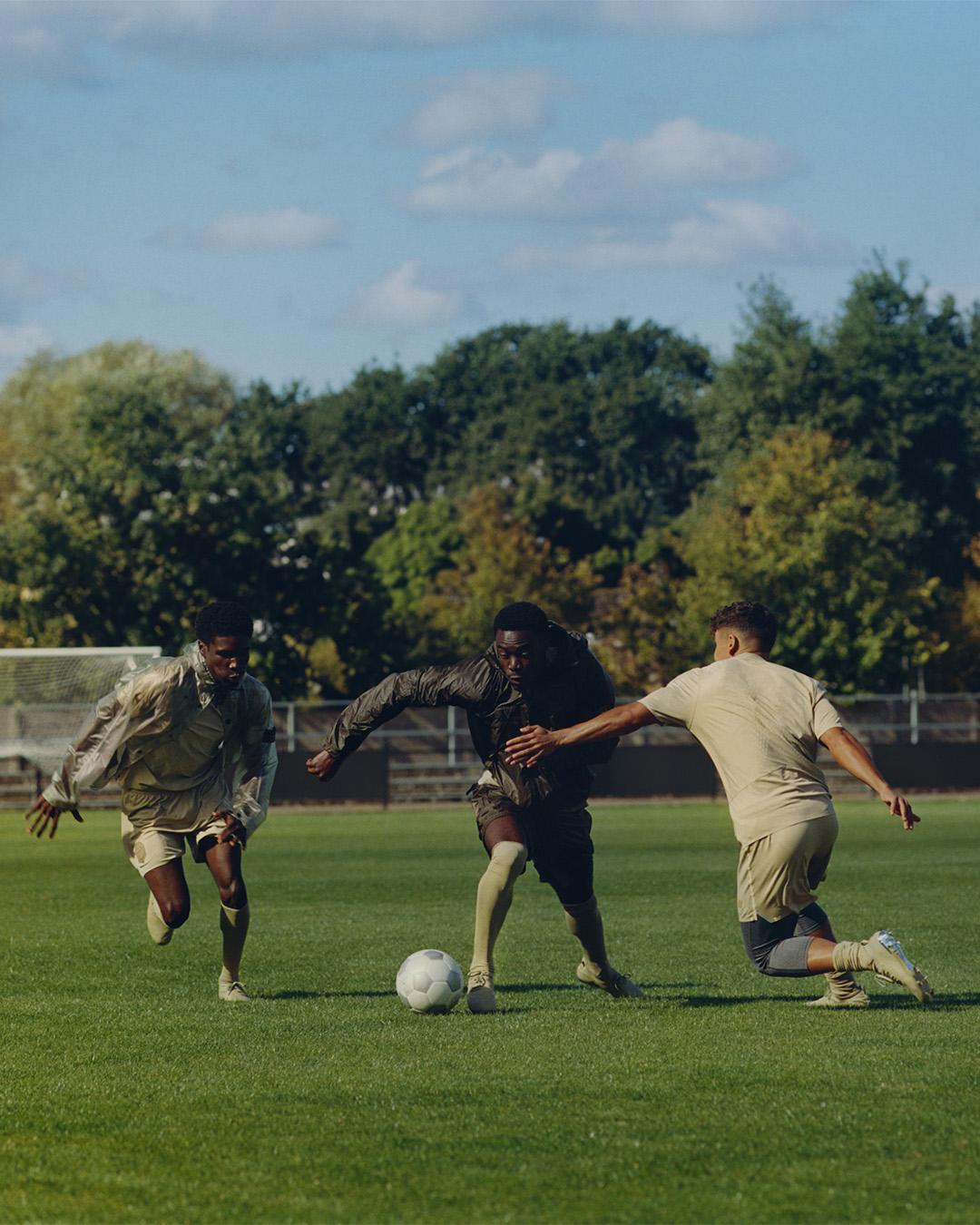 축구하는 스톤 아일랜드, 신상 축구화와 풋볼 키트 공개 | 지큐 코리아 (GQ Korea)