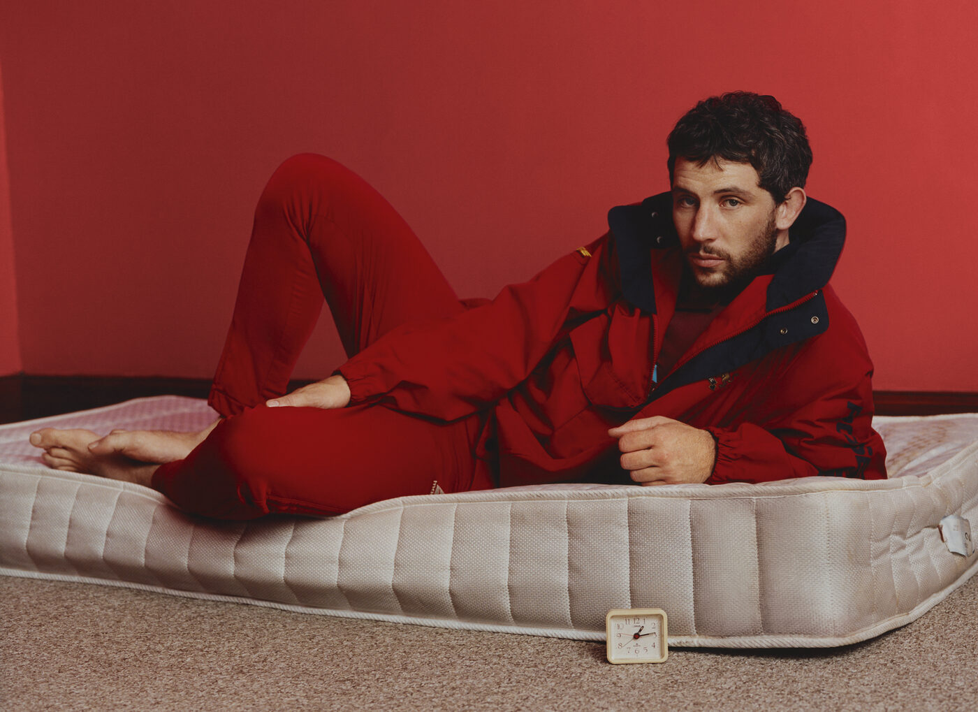 배우 조시 오코너 “제 영혼 깊숙한 곳에는 사적이고 조용히 지내고 싶은 욕구가 있어요”